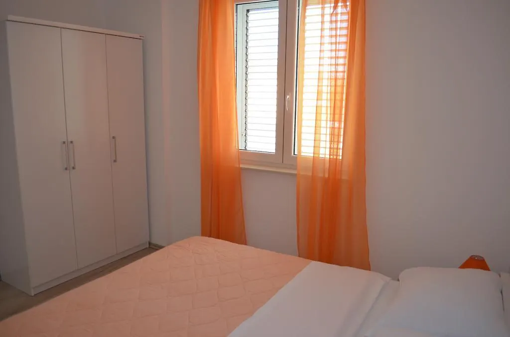 Apartments Marija Draga Bašćanska